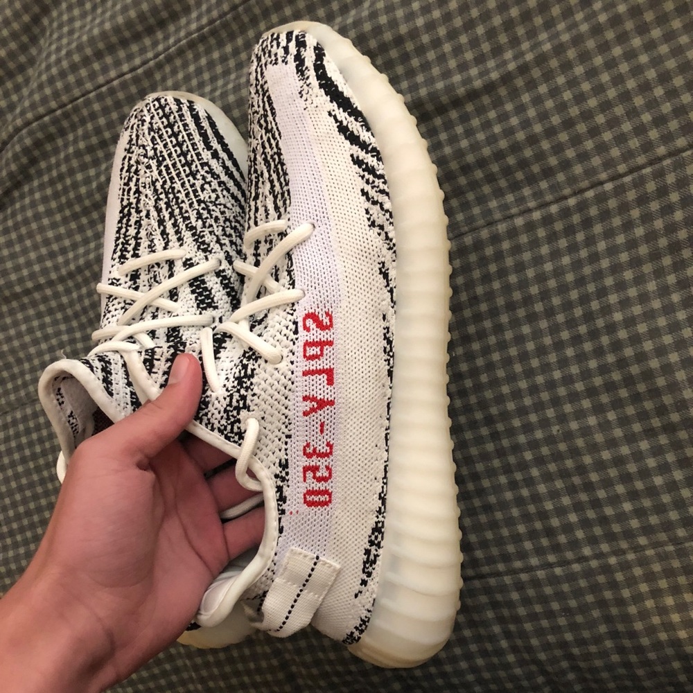 Yeezys “zebras”
